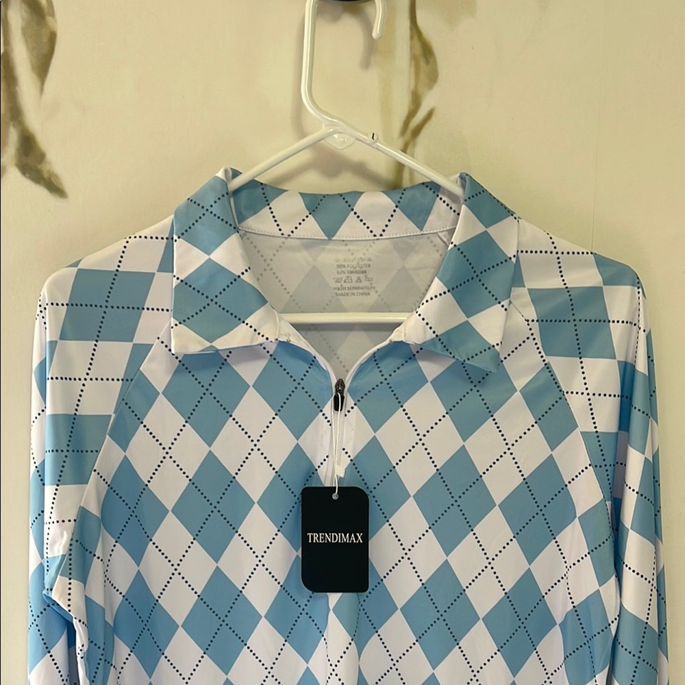 Trendimax Blue and White Argyle Pattern Women's Golf Athletic 1/4 Zip Top - Picture 2 of 5
